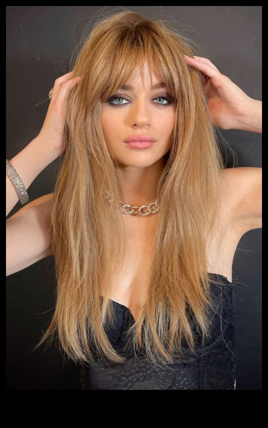 Pătrundeți-vă în tendințele sezonului de culoare a părului celebrităților