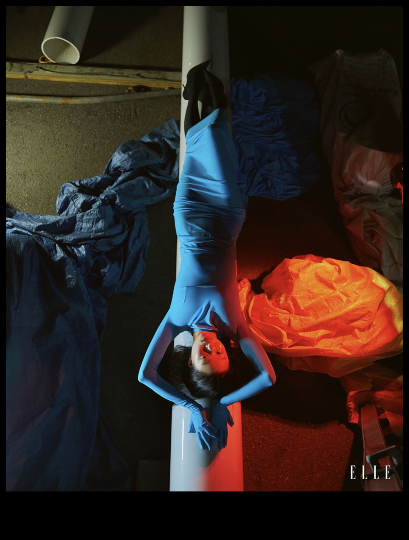 Gritty Glamour: Industrial Chic în fotografia contemporană