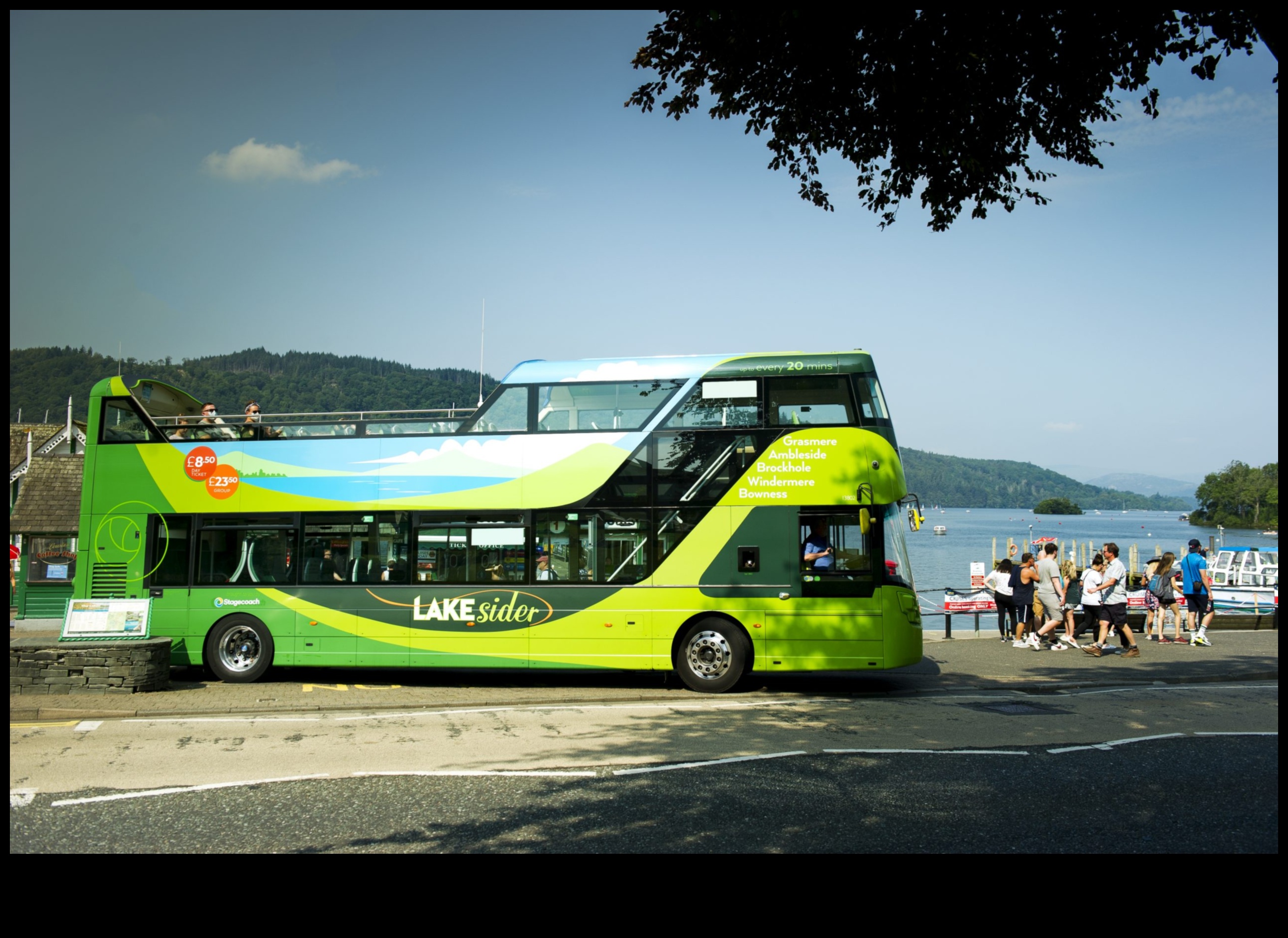 Jurnal cu două etaje: Povești din aventurile cu autobuzul deschis