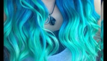 Electric Blues and Greens: Idei futuriste de culoare a părului