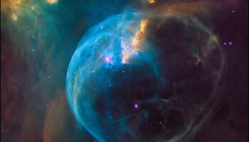 Narațiuni nebulare: povești din adâncurile strălucitoare ale spațiului