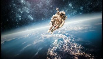 Dincolo de orizont: Odiseea în curs a NASA în Cosmos