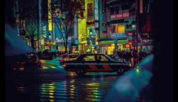 Viața de noapte cu neon: tehnici pentru captarea strălucirii luminilor orașului